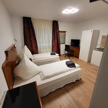 Mit Eigene Bad Und Kochmoeglichkeit Frankenthal (Rhineland-Palatinate)